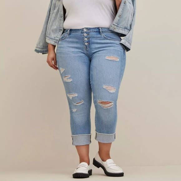 Torrid Button Fly Distressed Boyfriend Crop Jean Size 24T